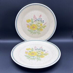 Set of 2 Lenox Temper-Ware “Summer
Spice” 8 inch Salad Plates
